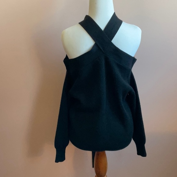 Line & Dot Sweater - Picture 4 of 4